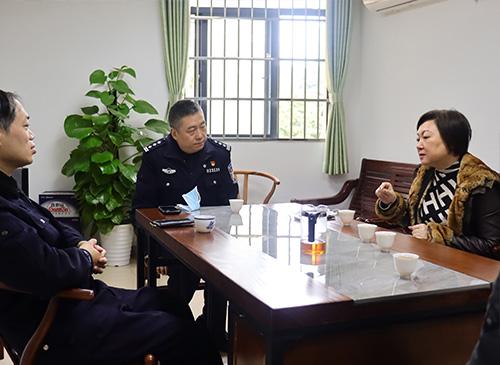 增强党建共建，，，，，，亲近警企关系